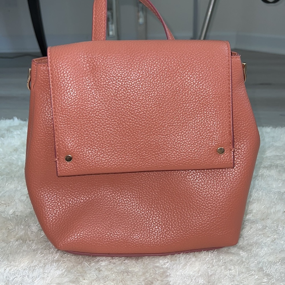 Backpack - Picture 2 of 8